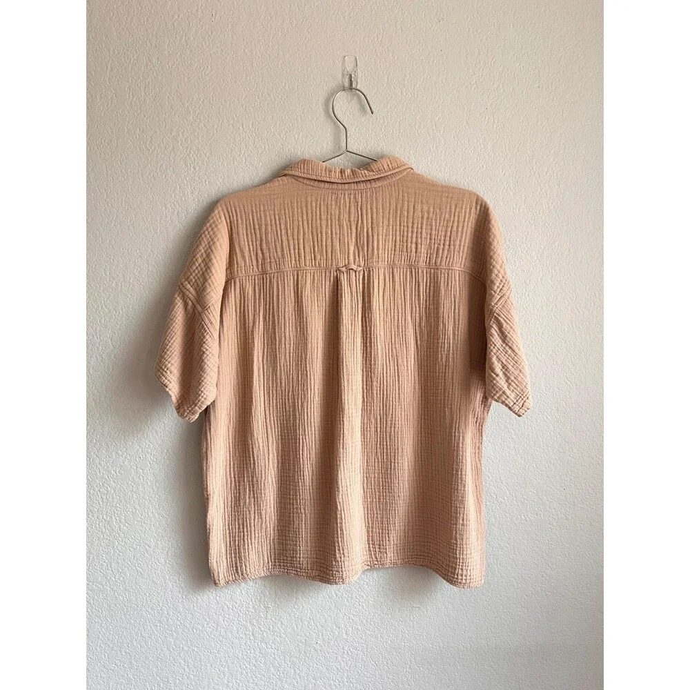 NSF Women's Marks Relaxed Short Sleeve Button Up in Biscuit Size LARGE - Picture 3 of 6